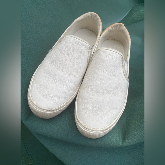 Ugg sneakers slip on - Picture 1 of 4